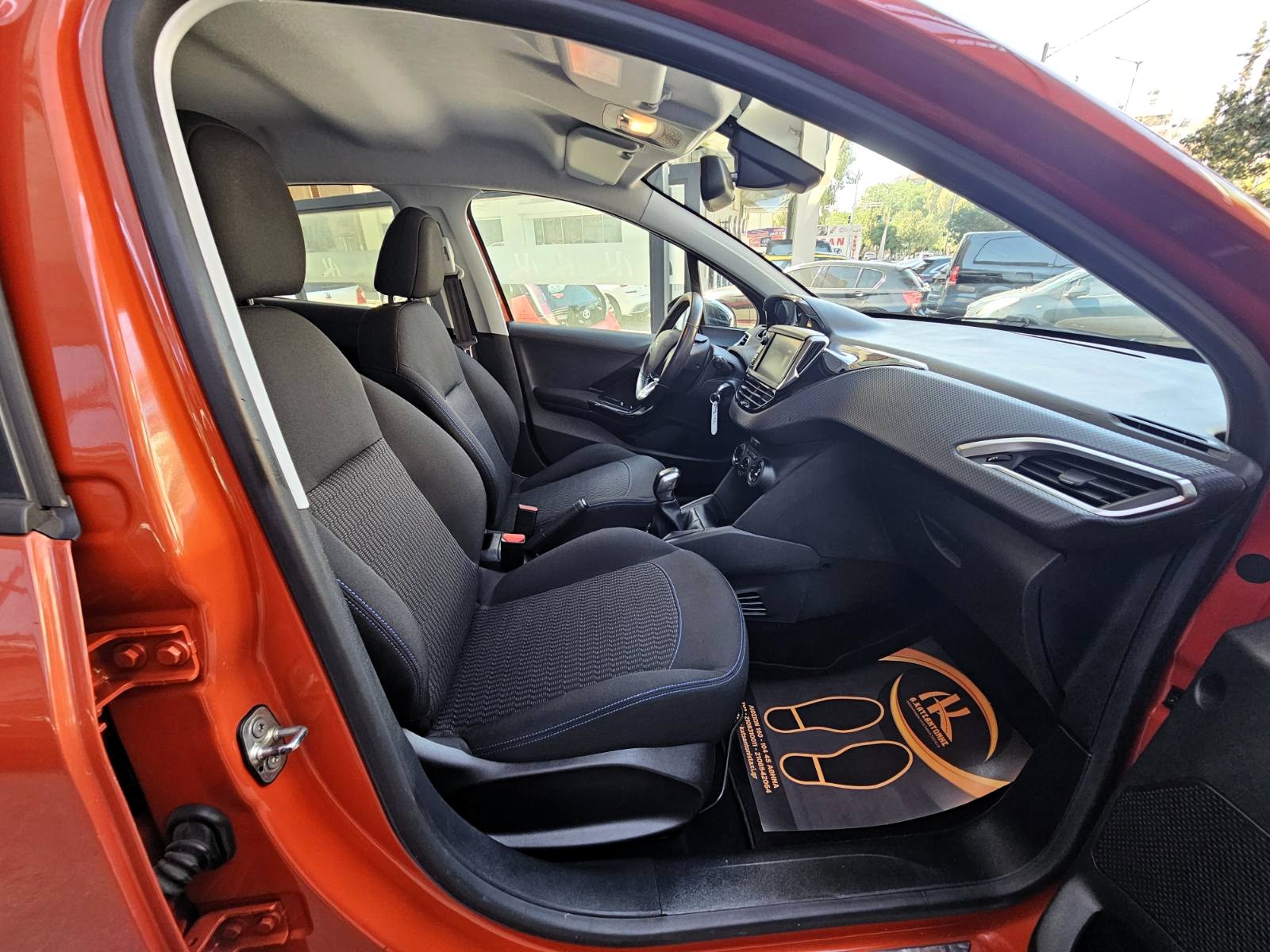 Peugeot 208 2018 1.2 PureTech Style 82HP NAVI (146)
