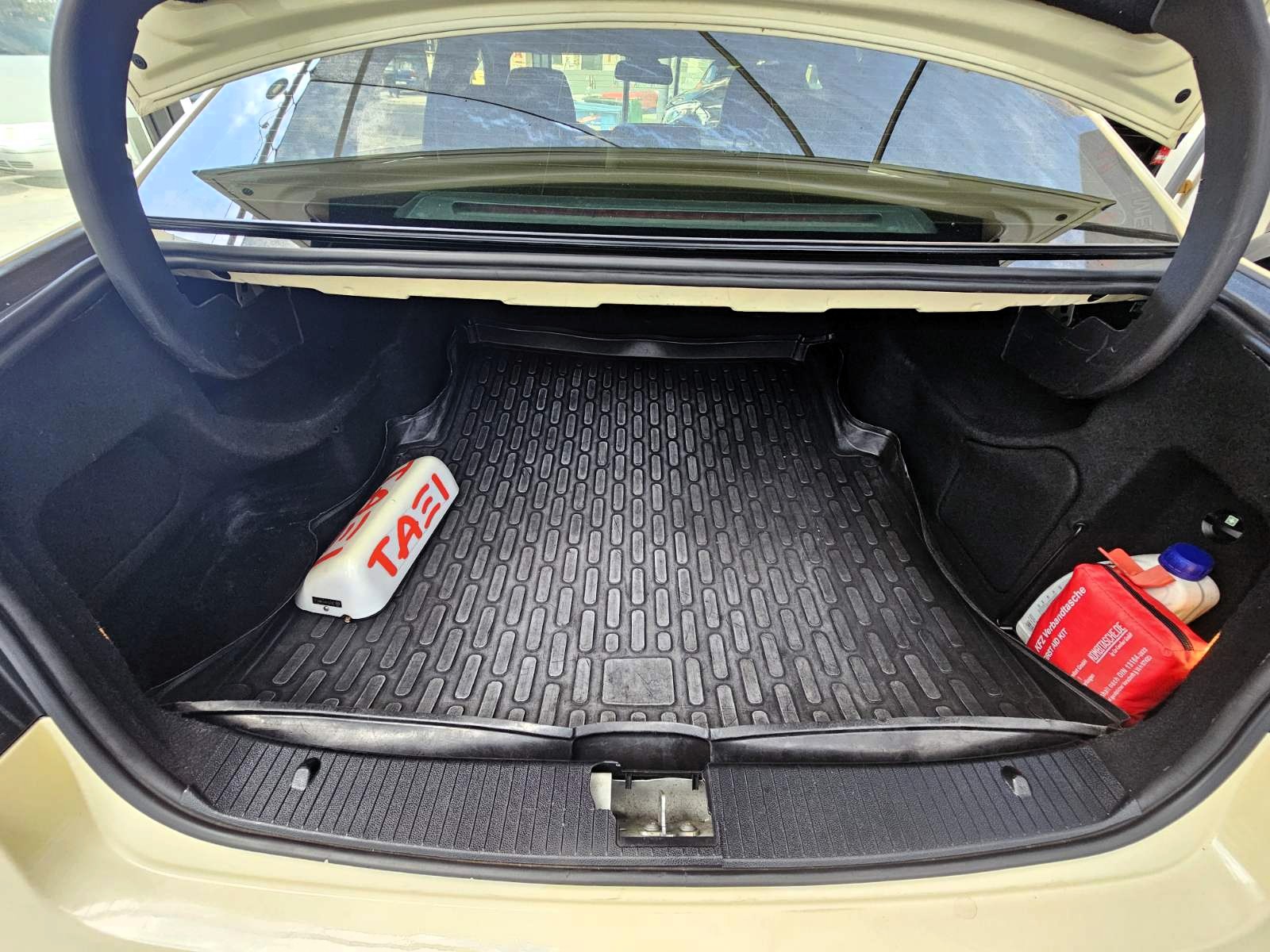 Mercedes-Benz E 200 2013 CDI Avantgarde Automatic Taxi