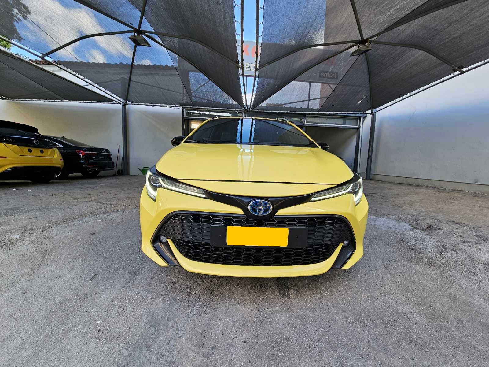 Toyota Corolla 2022 1.8 Hybrid (Πωλείται το αμάξι & άδεια)