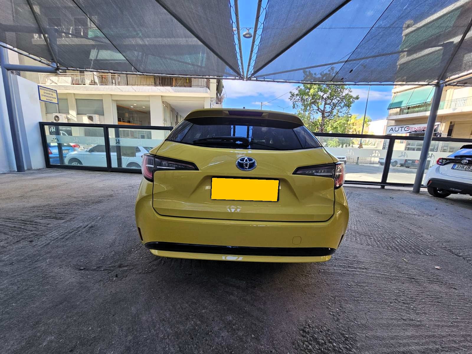 Toyota Corolla 2022 1.8 Hybrid (Πωλείται το αμάξι & άδεια)