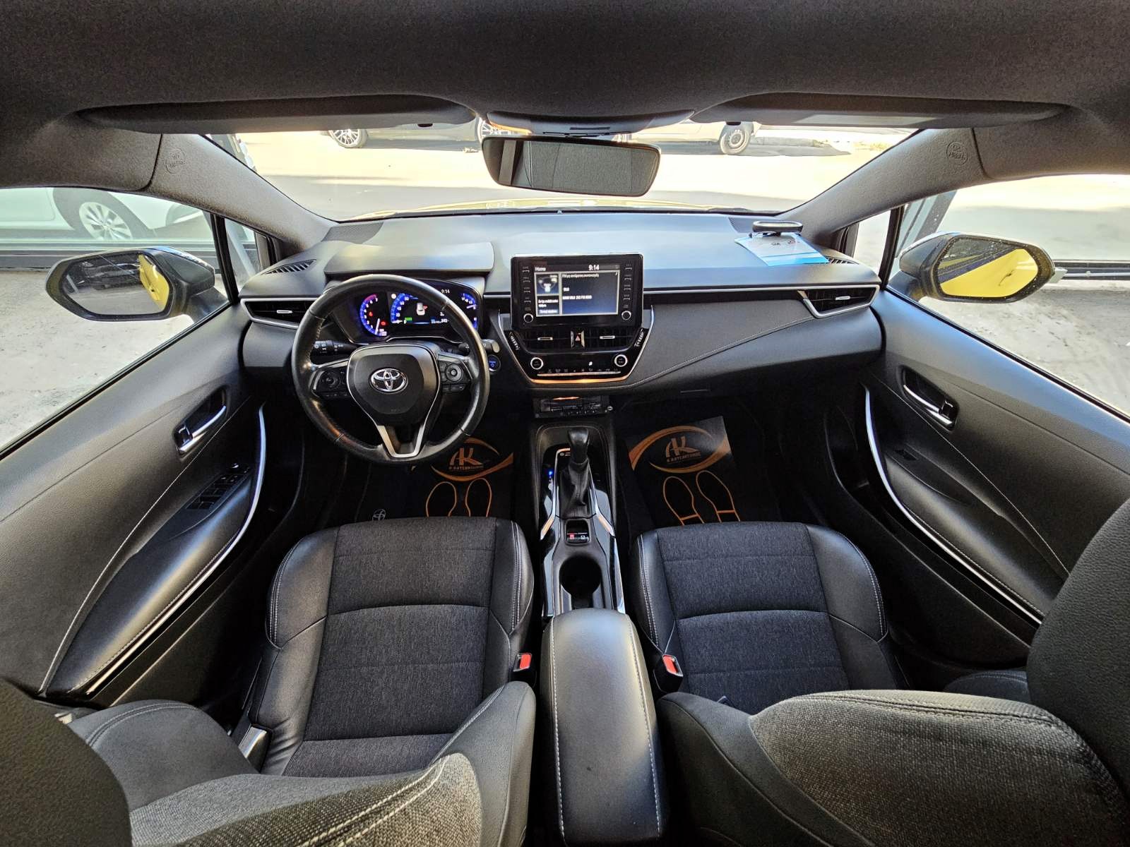Toyota Corolla 2022 1.8 Hybrid (Πωλείται το αμάξι & άδεια)