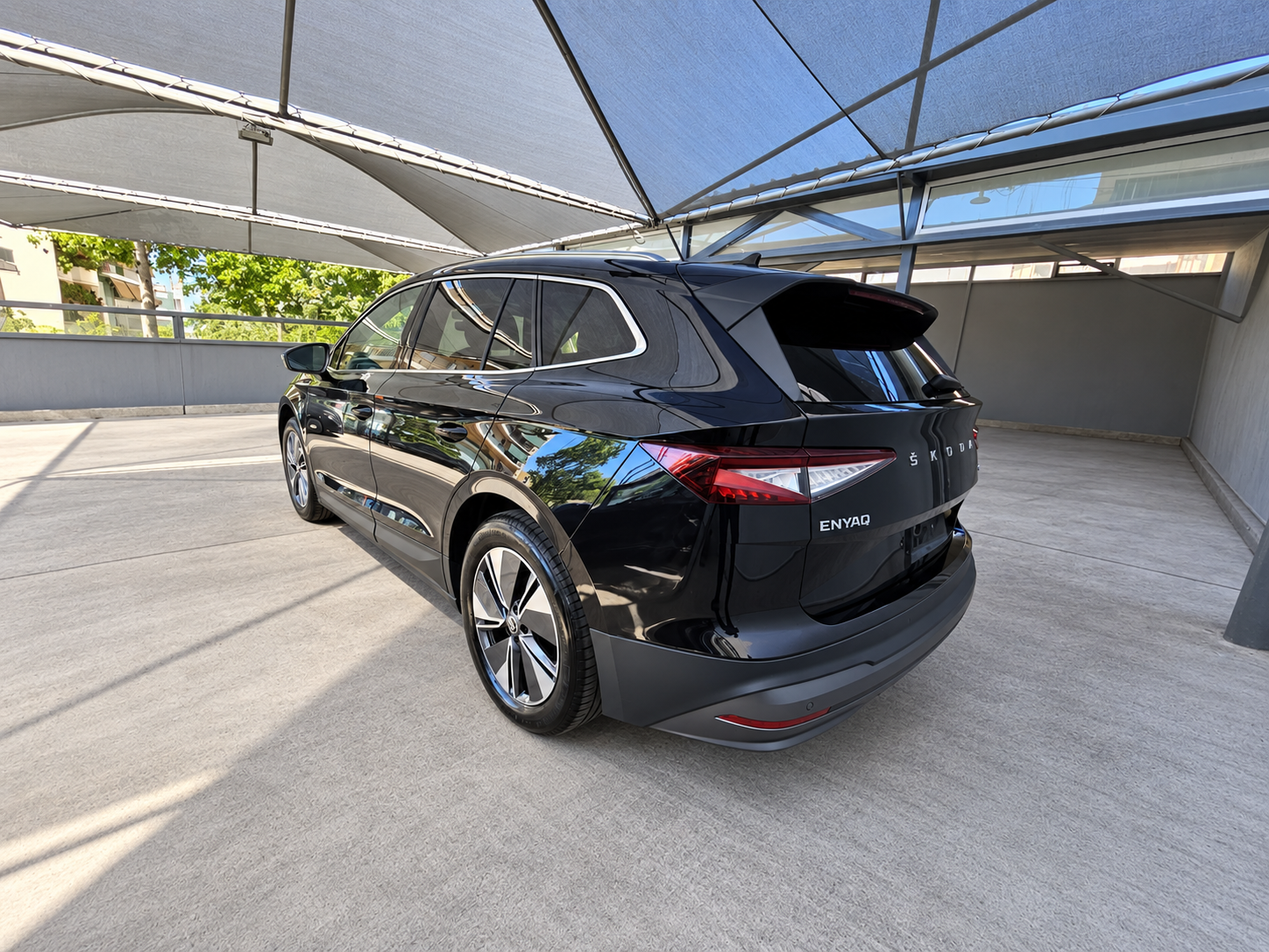 Skoda Enyaq 2023 82kWh 204HP | Navi | Camera | LED | CarPlay
