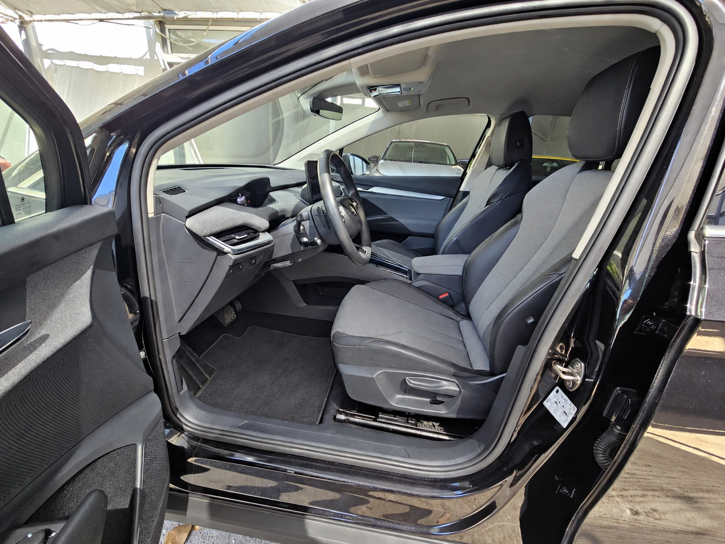 Skoda Enyaq 2023 82kWh 204HP | Navi | Camera | LED | CarPlay