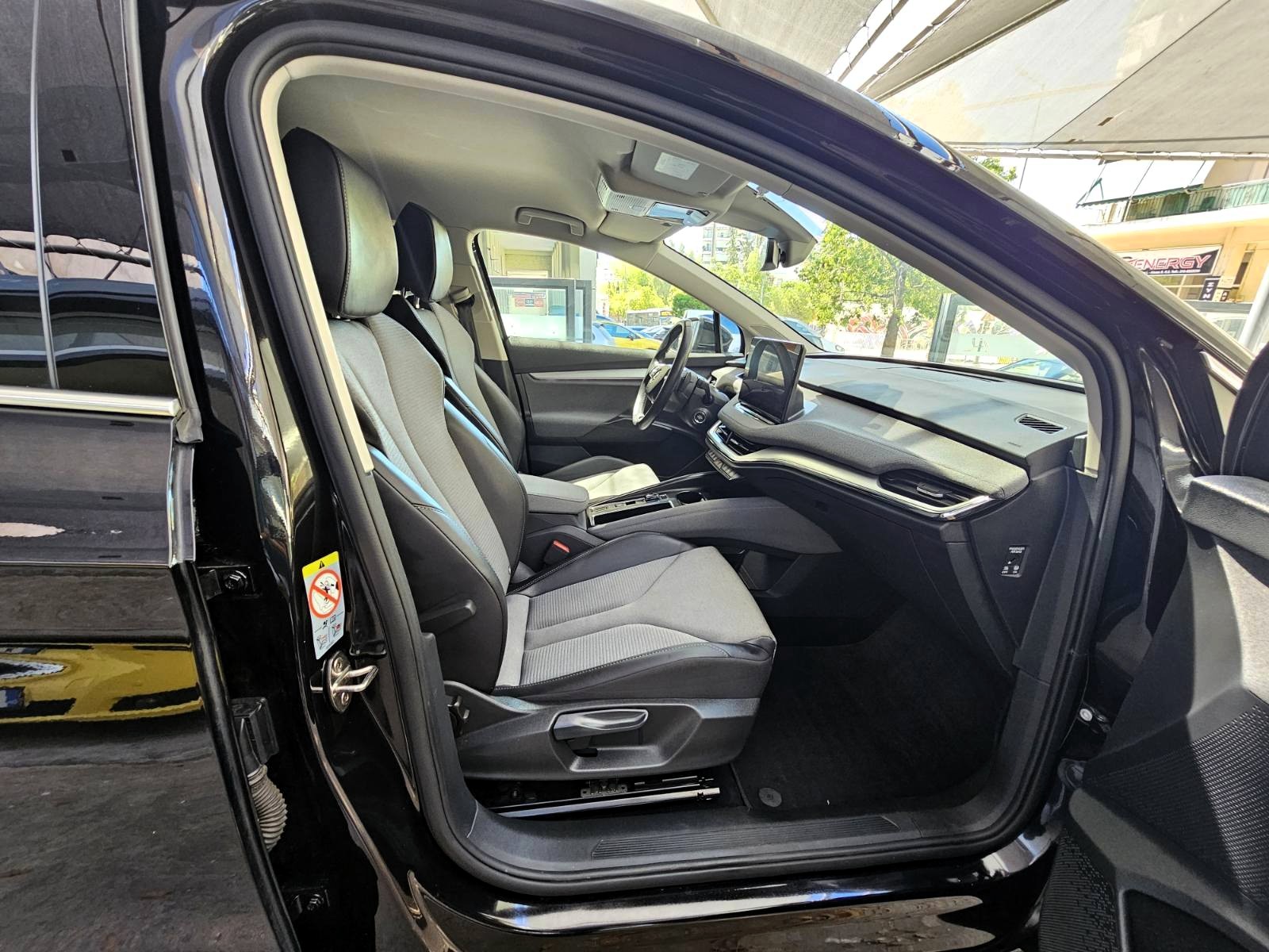 Skoda Enyaq 2023 82kWh 204HP | Navi | Camera | LED | CarPlay