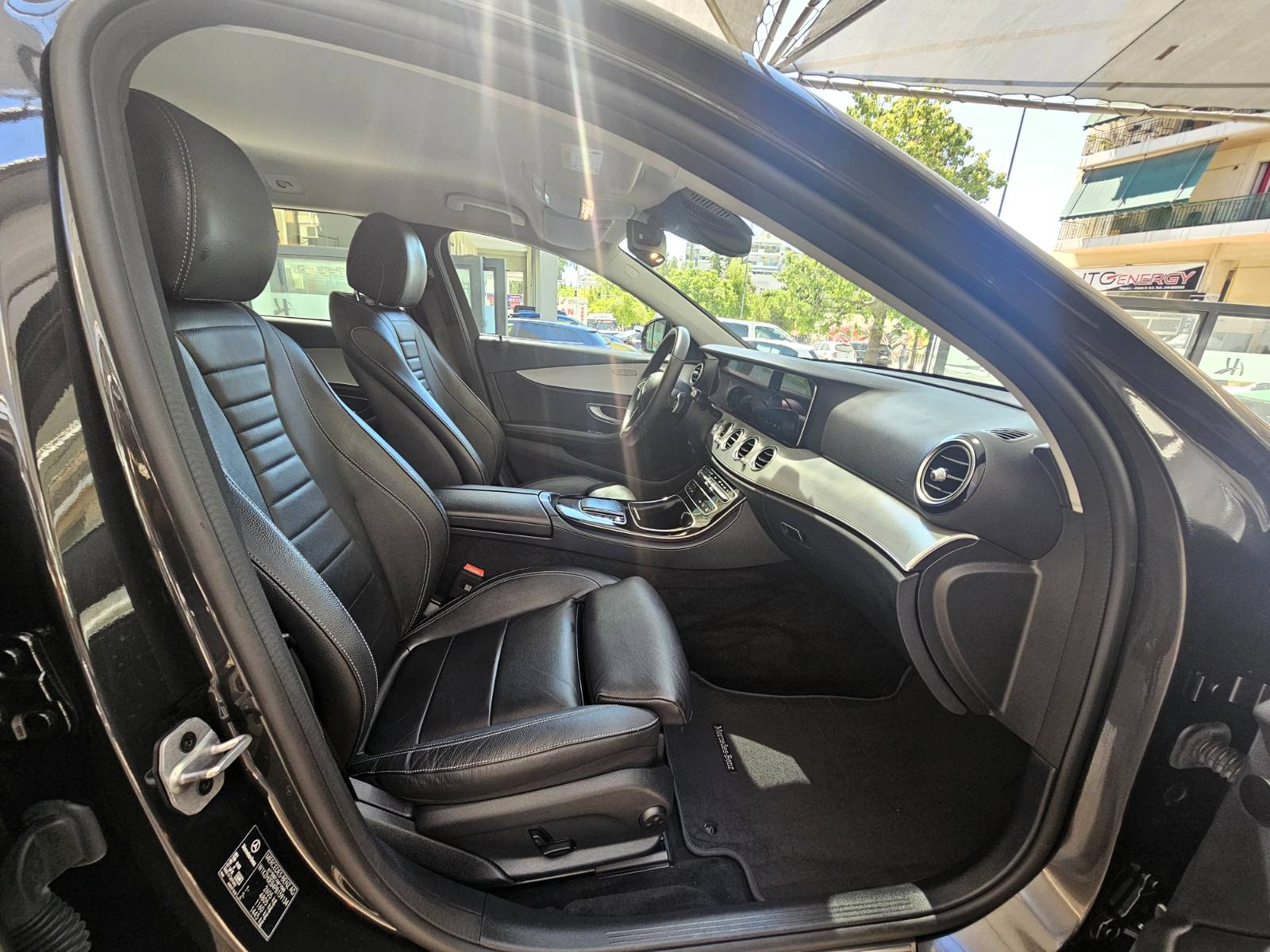 Mercedes-Benz E 220 2023 d Avantgarde | LED | Navi | Camera |