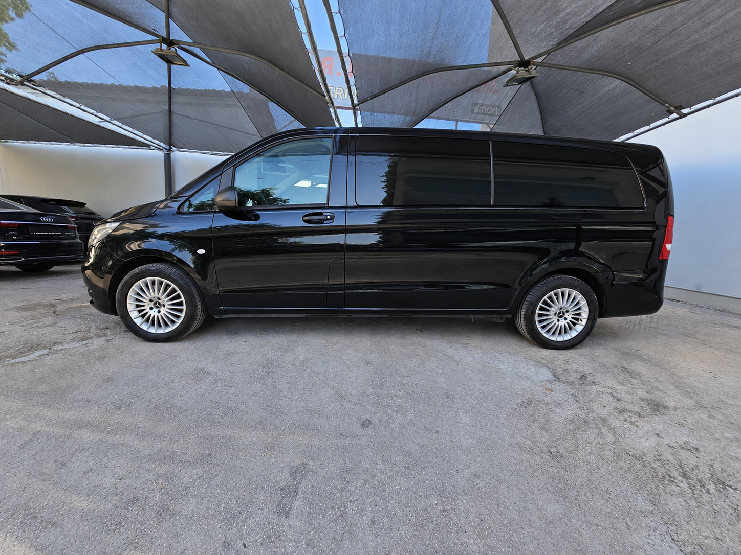 Mercedes-Benz Vito 2023 116 Business 2023 | 9 Θέσεων | Automatic | 163HP