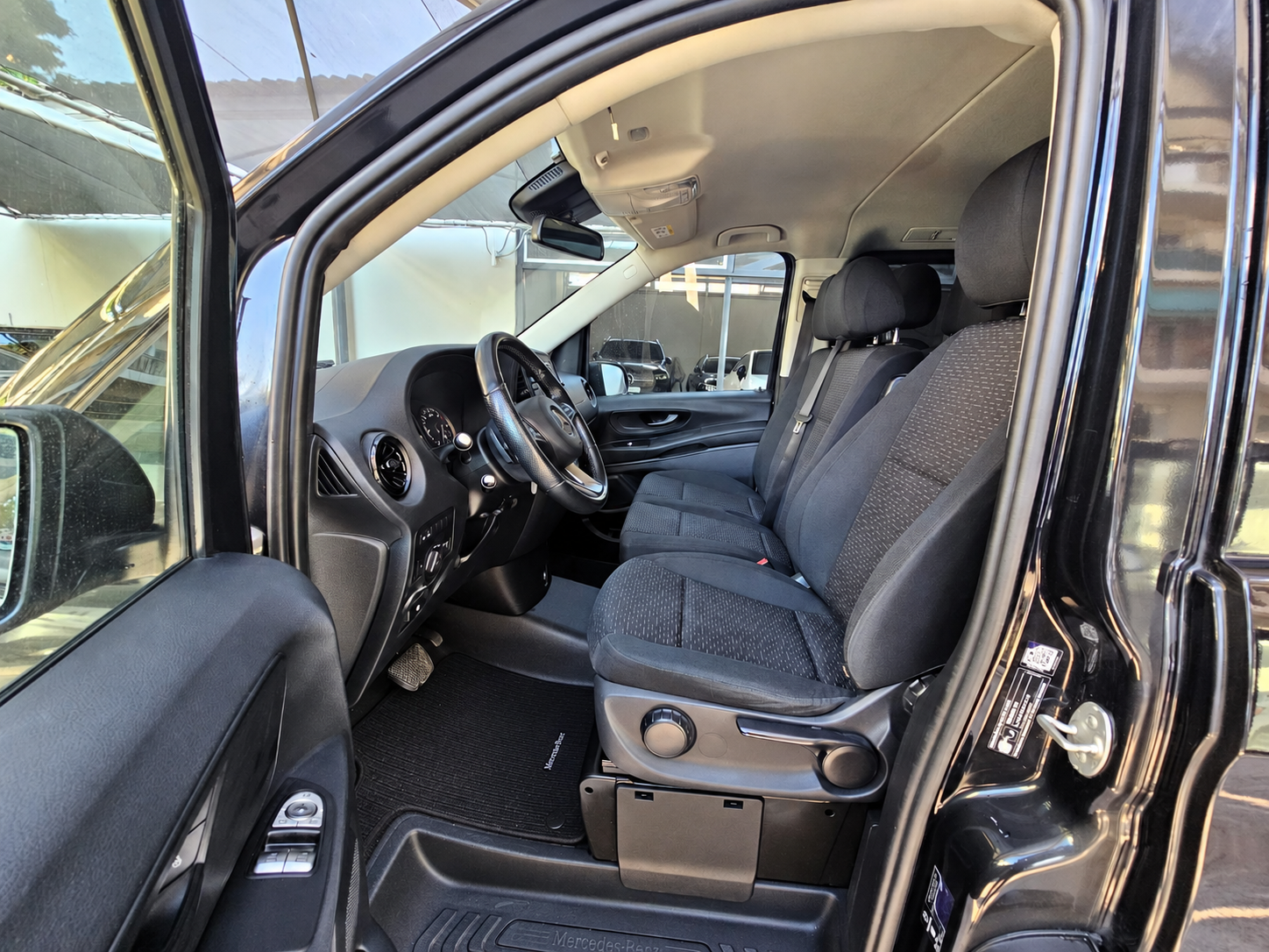 Mercedes-Benz Vito 2023 116 Business 2023 | 9 Θέσεων | Automatic | 163HP