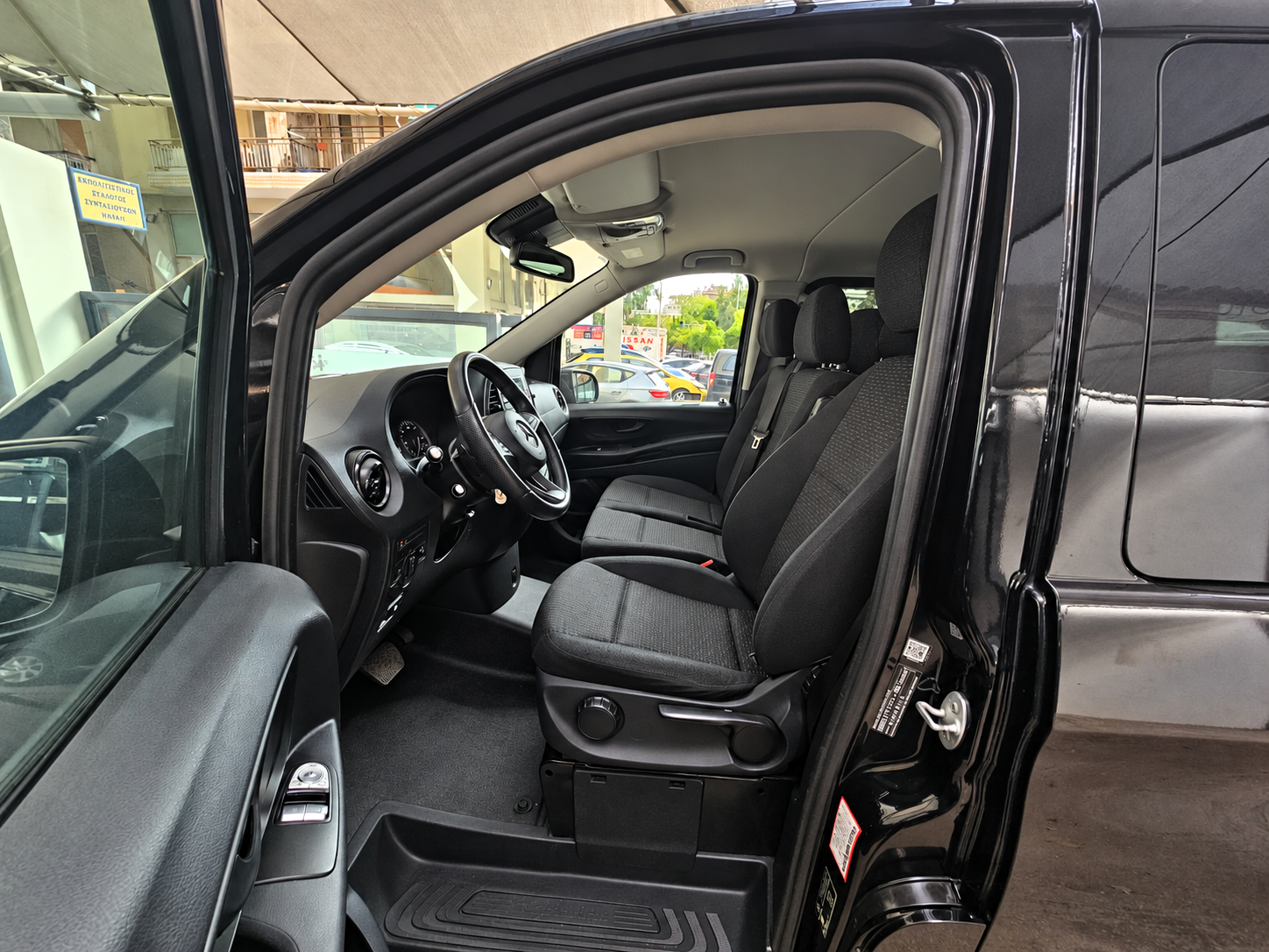 Mercedes-Benz Vito 2022 116 Business | 9 Θέσεων | Automatic | 163HP