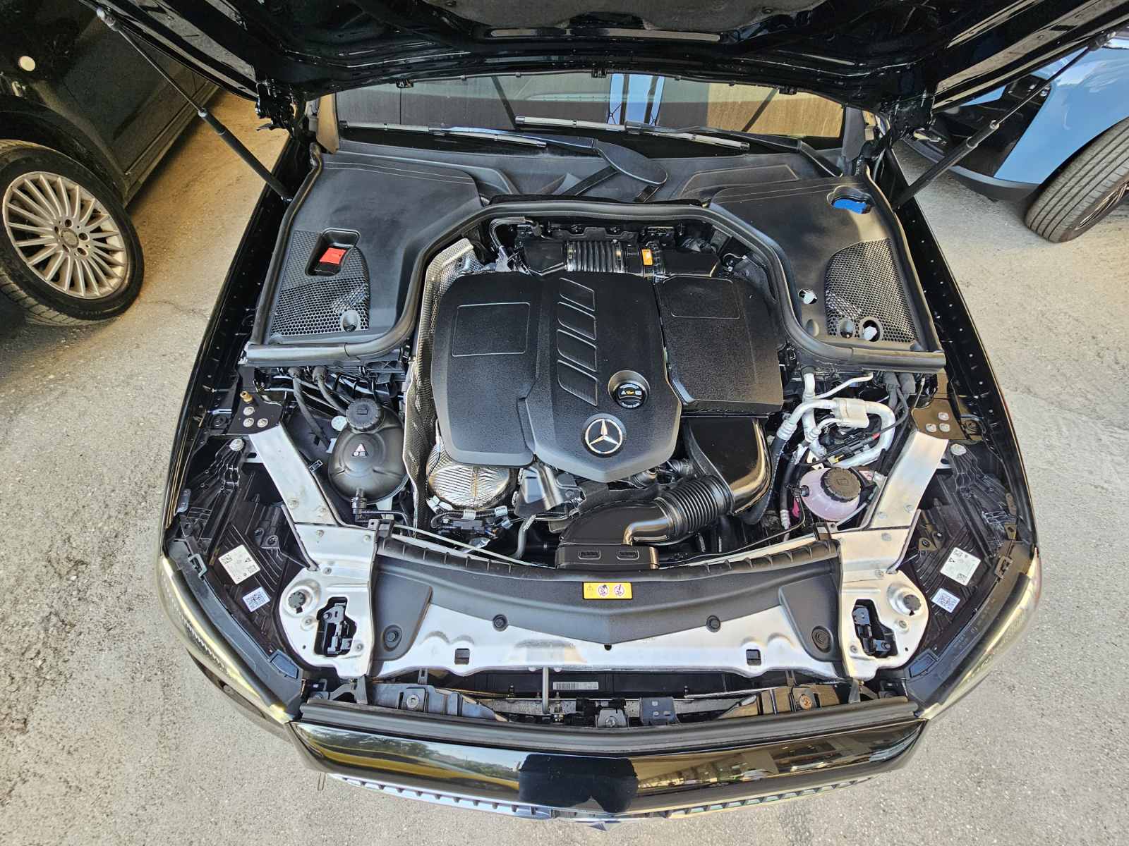 Mercedes-Benz E 220 2022 d Avantgarde | Night Package | 200HP | 9G-Tronic